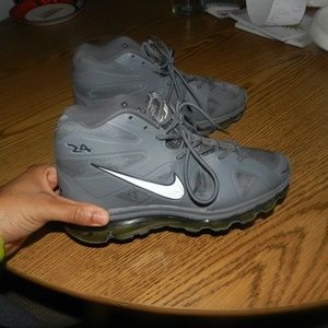 Best 25+ Deals for Ken Griffey Jr Shoes 